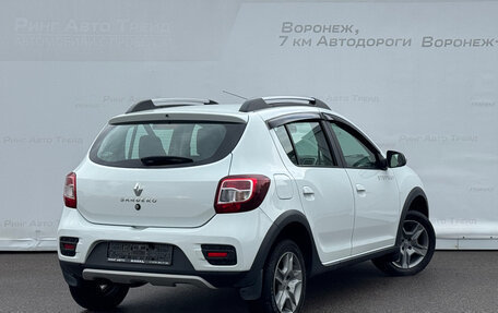 Renault Sandero II рестайлинг, 2019 год, 1 215 000 рублей, 2 фотография