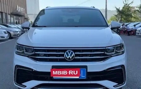 Volkswagen Tiguan II, 2022 год, 2 690 000 рублей, 3 фотография
