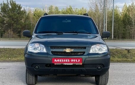 Chevrolet Niva I рестайлинг, 2012 год, 567 000 рублей, 2 фотография