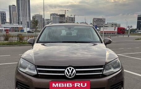 Volkswagen Touareg III, 2010 год, 1 490 000 рублей, 2 фотография