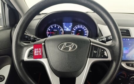 Hyundai Solaris II рестайлинг, 2011 год, 650 000 рублей, 12 фотография