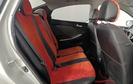 Hyundai Solaris II рестайлинг, 2011 год, 650 000 рублей, 19 фотография