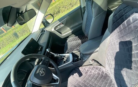 Toyota RAV4, 2024 год, 3 699 000 рублей, 12 фотография