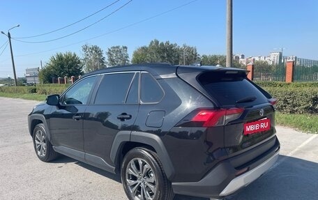 Toyota RAV4, 2024 год, 3 699 000 рублей, 7 фотография
