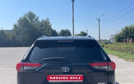 Toyota RAV4, 2024 год, 3 699 000 рублей, 8 фотография