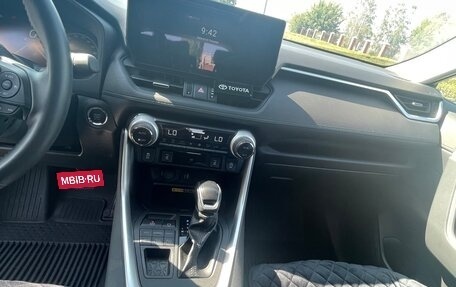 Toyota RAV4, 2024 год, 3 699 000 рублей, 13 фотография