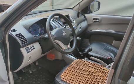 Mitsubishi L200 IV рестайлинг, 2007 год, 1 120 000 рублей, 5 фотография