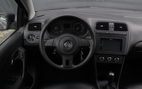 Volkswagen Polo VI (EU Market), 2011 год, 695 000 рублей, 6 фотография