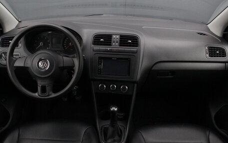 Volkswagen Polo VI (EU Market), 2011 год, 695 000 рублей, 8 фотография