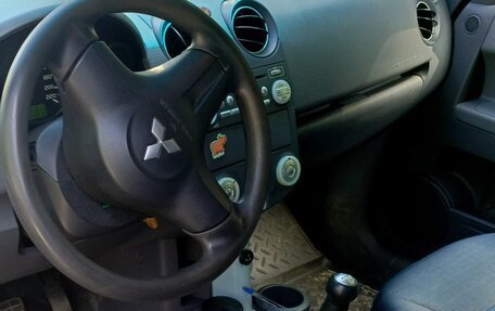 Mitsubishi Colt VI рестайлинг, 2005 год, 280 000 рублей, 6 фотография