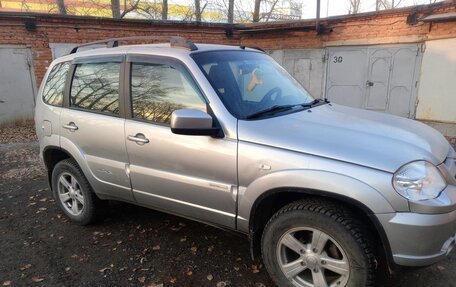 Chevrolet Niva I рестайлинг, 2015 год, 670 000 рублей, 2 фотография