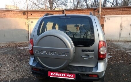 Chevrolet Niva I рестайлинг, 2015 год, 670 000 рублей, 3 фотография