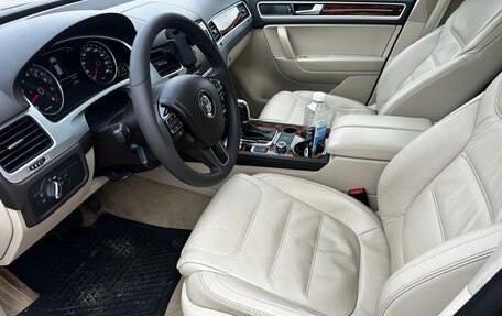 Volkswagen Touareg III, 2012 год, 1 800 000 рублей, 10 фотография