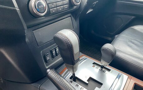 Mitsubishi Pajero IV, 2006 год, 1 550 000 рублей, 15 фотография