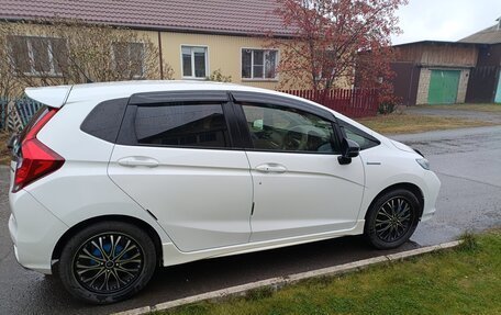 Honda Fit III, 2018 год, 1 340 000 рублей, 3 фотография