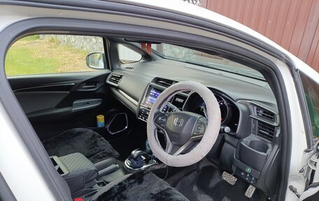 Honda Fit III, 2018 год, 1 340 000 рублей, 9 фотография