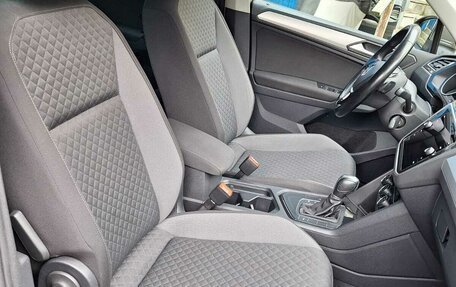 Volkswagen Tiguan II, 2019 год, 2 150 000 рублей, 13 фотография