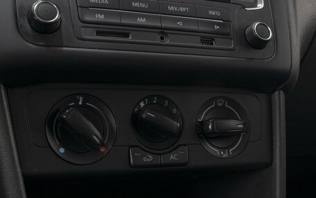 Volkswagen Polo VI (EU Market), 2013 год, 650 000 рублей, 16 фотография