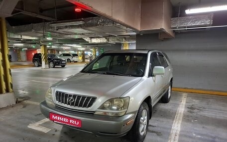 Lexus RX IV рестайлинг, 1999 год, 550 000 рублей, 3 фотография