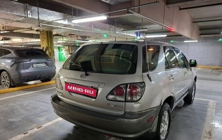 Lexus RX IV рестайлинг, 1999 год, 550 000 рублей, 6 фотография