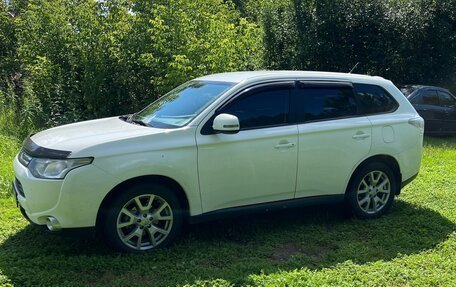 Mitsubishi Outlander III рестайлинг 3, 2012 год, 1 300 000 рублей, 1 фотография