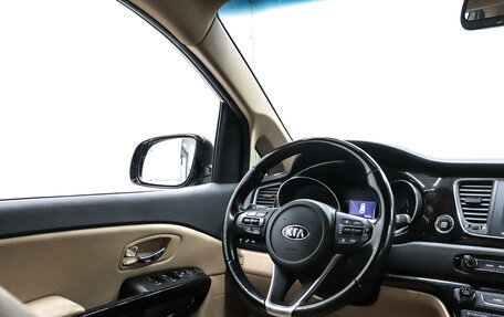 KIA Carnival III, 2019 год, 2 900 000 рублей, 20 фотография