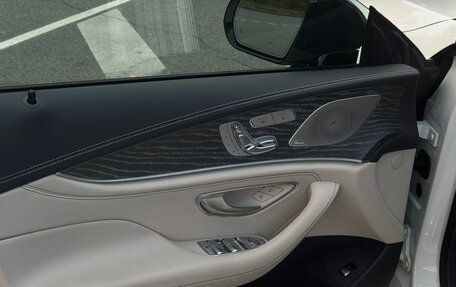 Mercedes-Benz CLS, 2021 год, 6 300 000 рублей, 15 фотография