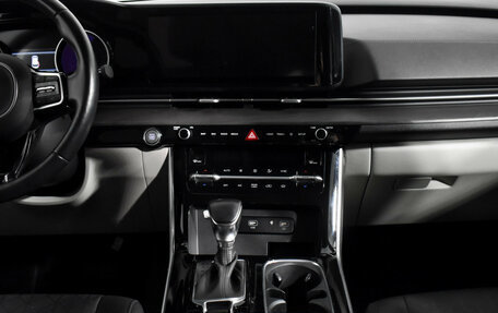 KIA Carnival, 2023 год, 4 800 000 рублей, 16 фотография