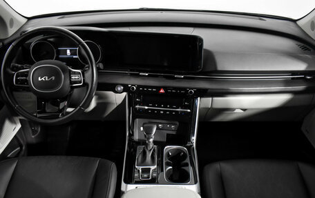 KIA Carnival, 2023 год, 4 800 000 рублей, 17 фотография