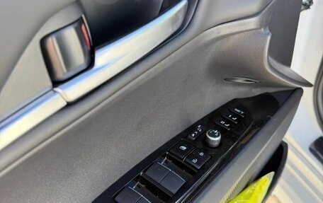 Toyota Camry, 2025 год, 4 400 000 рублей, 10 фотография