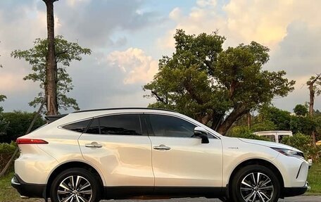 Toyota Harrier, 2022 год, 3 090 000 рублей, 6 фотография