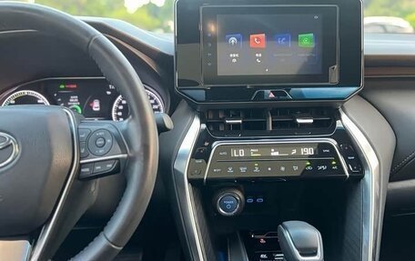 Toyota Harrier, 2022 год, 3 090 000 рублей, 16 фотография