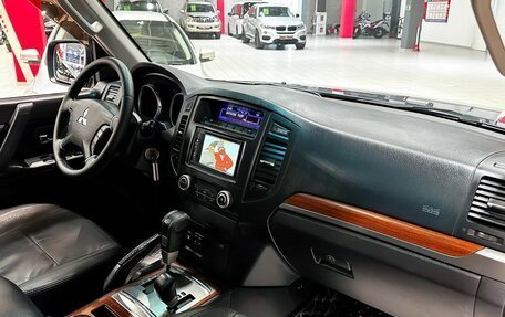 Mitsubishi Pajero IV, 2006 год, 1 390 000 рублей, 14 фотография