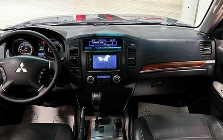 Mitsubishi Pajero IV, 2006 год, 1 390 000 рублей, 26 фотография