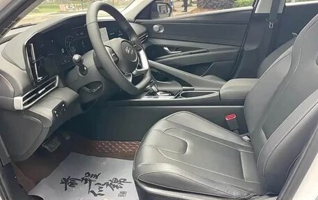 Hyundai Elantra, 2022 год, 1 250 000 рублей, 9 фотография
