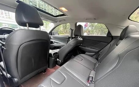 Hyundai Elantra, 2022 год, 1 250 000 рублей, 14 фотография