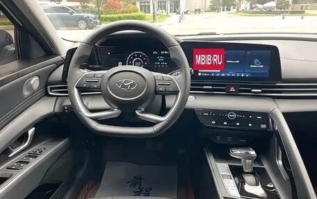 Hyundai Elantra, 2022 год, 1 250 000 рублей, 8 фотография