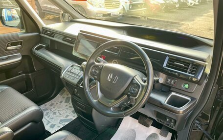 Honda Stepwgn IV, 2015 год, 1 849 000 рублей, 13 фотография