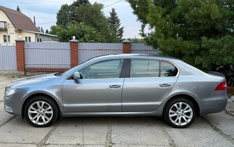Skoda Superb III рестайлинг, 2013 год, 1 000 000 рублей, 2 фотография
