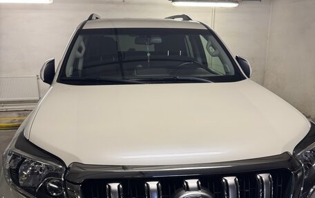 Toyota Land Cruiser Prado 150 рестайлинг 2, 2016 год, 5 800 000 рублей, 1 фотография