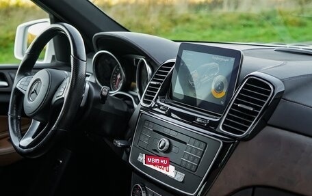Mercedes-Benz GLS, 2017 год, 5 300 000 рублей, 29 фотография