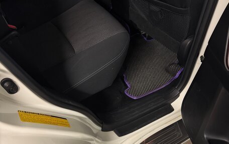 Toyota Land Cruiser Prado 150 рестайлинг 2, 2016 год, 5 800 000 рублей, 4 фотография