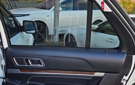 Ford Explorer VI, 2018 год, 3 500 000 рублей, 28 фотография