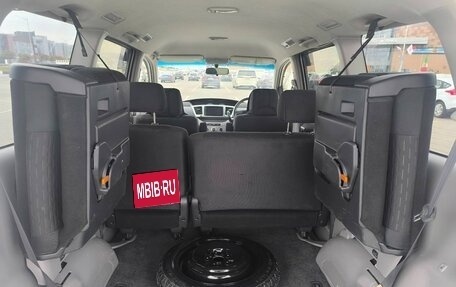 Toyota Voxy II, 2004 год, 720 000 рублей, 8 фотография