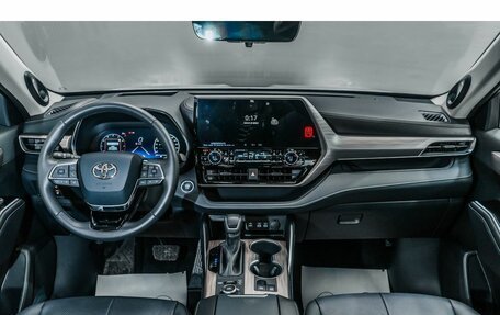 Toyota Highlander, 2025 год, 5 750 000 рублей, 23 фотография