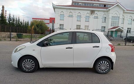 Toyota Yaris III рестайлинг, 2008 год, 450 000 рублей, 3 фотография
