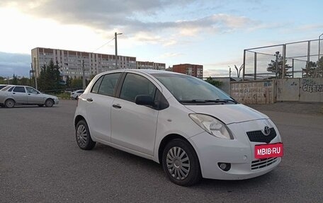 Toyota Yaris III рестайлинг, 2008 год, 450 000 рублей, 2 фотография