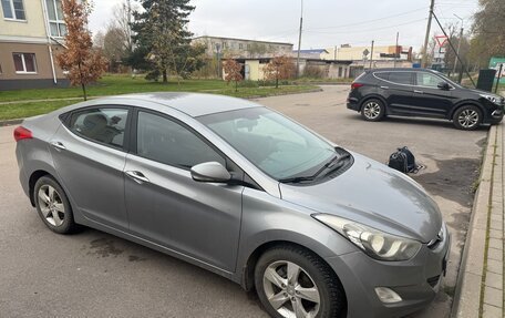 Hyundai Elantra V, 2011 год, 950 000 рублей, 2 фотография