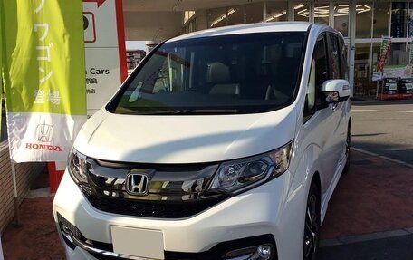 Honda Stepwgn IV, 2019 год, 1 700 000 рублей, 1 фотография