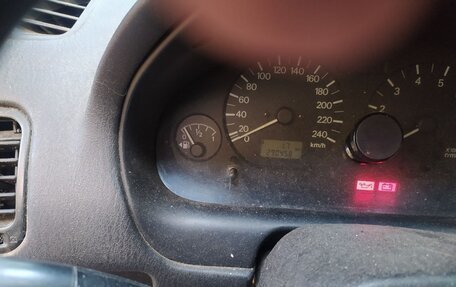 Mitsubishi Carisma I, 2003 год, 150 000 рублей, 3 фотография